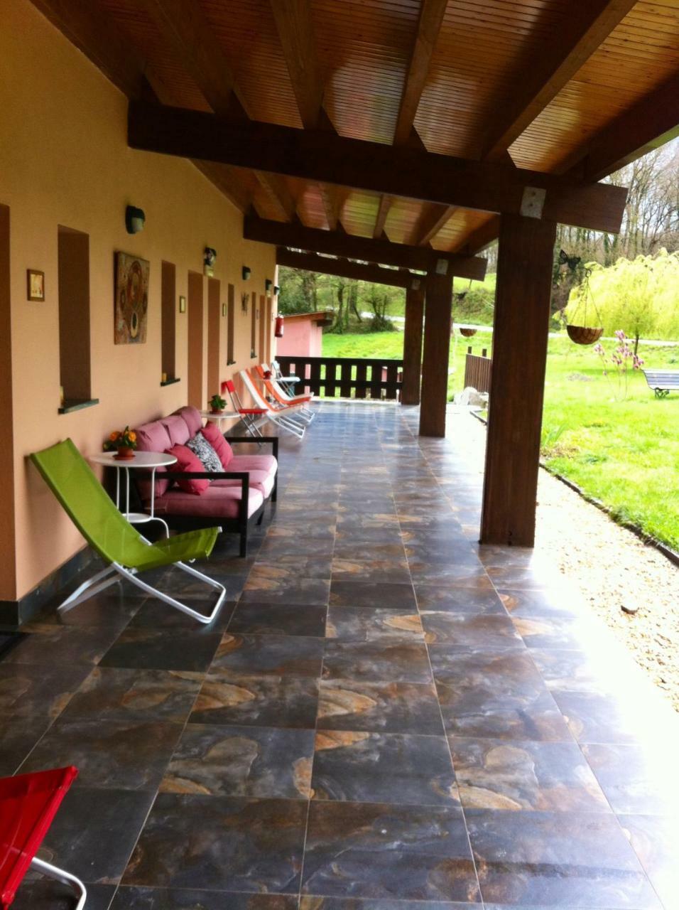 Albergue Paloma Y Lena Sarria Exterior foto